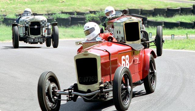 Racing Frazer-Nashes at Cadwell Park